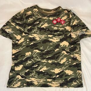 Ecko Untld. “The Wild Life” Embroidered Camo Camouflage T-Shirt Men’s 2XL